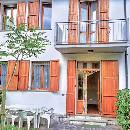 With Private Garden Apartment Ravenna